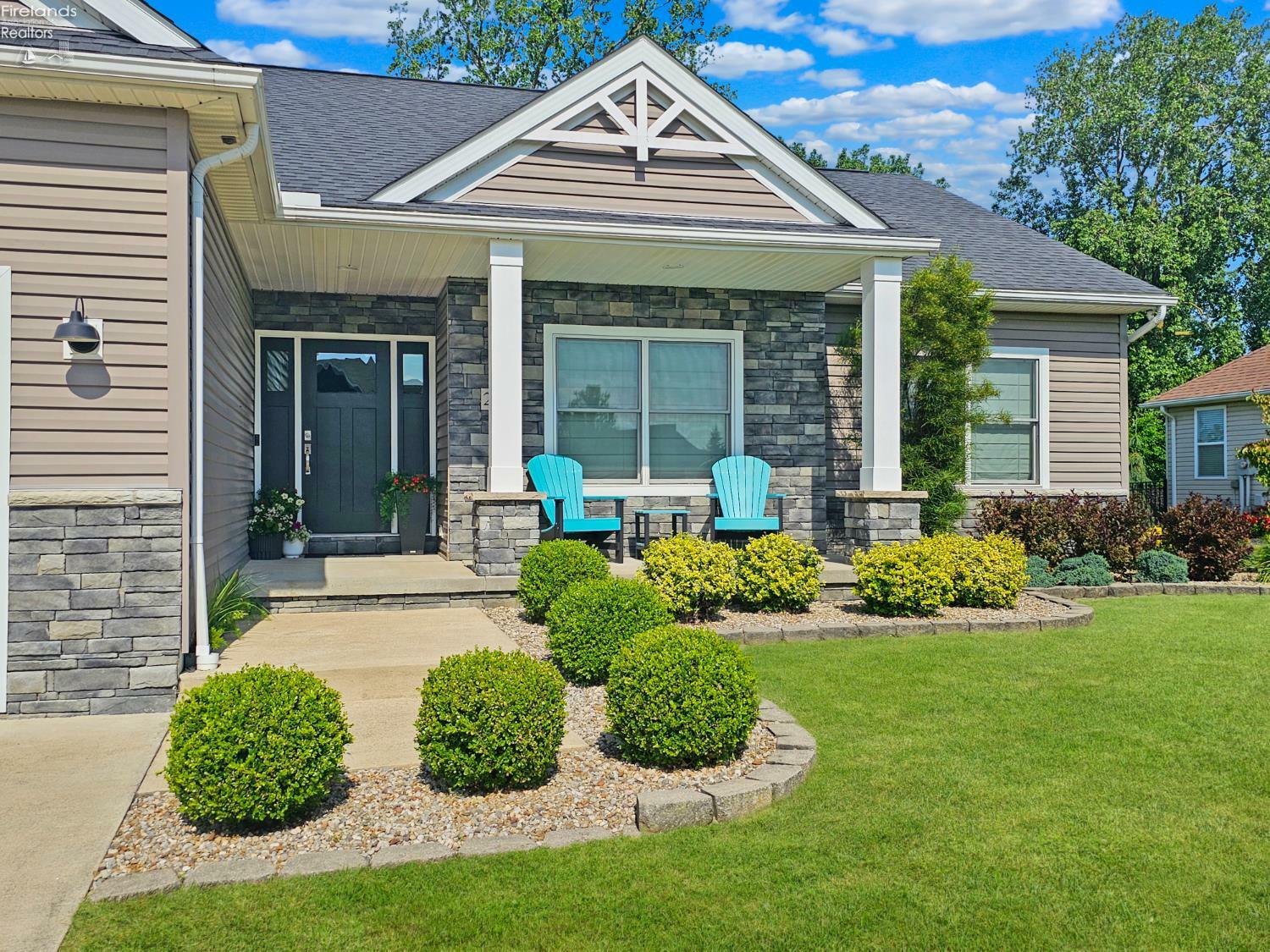 Property Photo:  253 Woodhaven Cresent Drive  OH 43410 