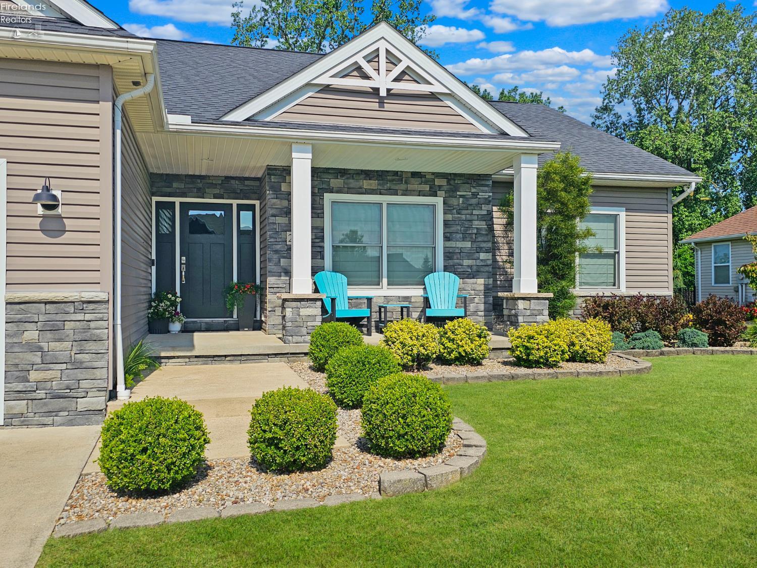 Property Photo:  253 Woodhaven Cresent Drive  OH 43410 