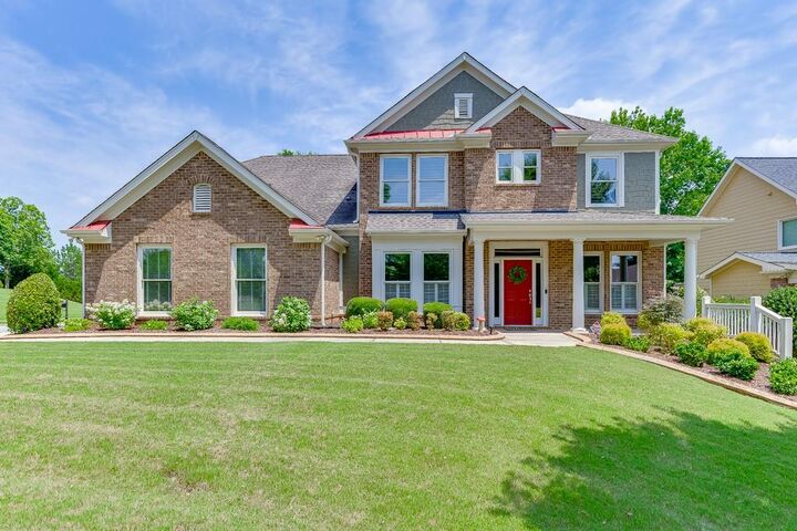 Property Photo: 7405 Brookstone Way GA 30542