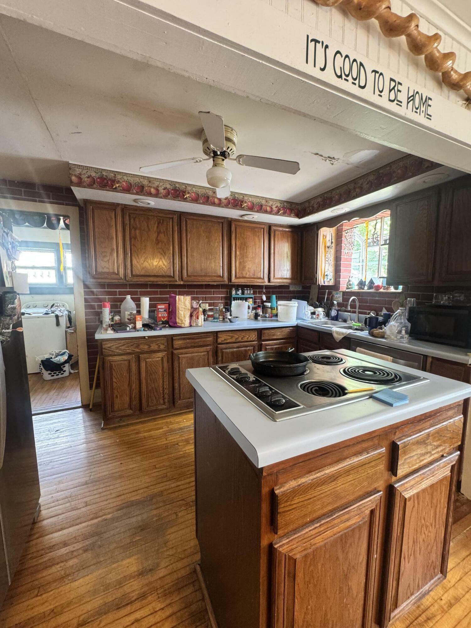 Property Photo: 27 Cherry St WV 26261
