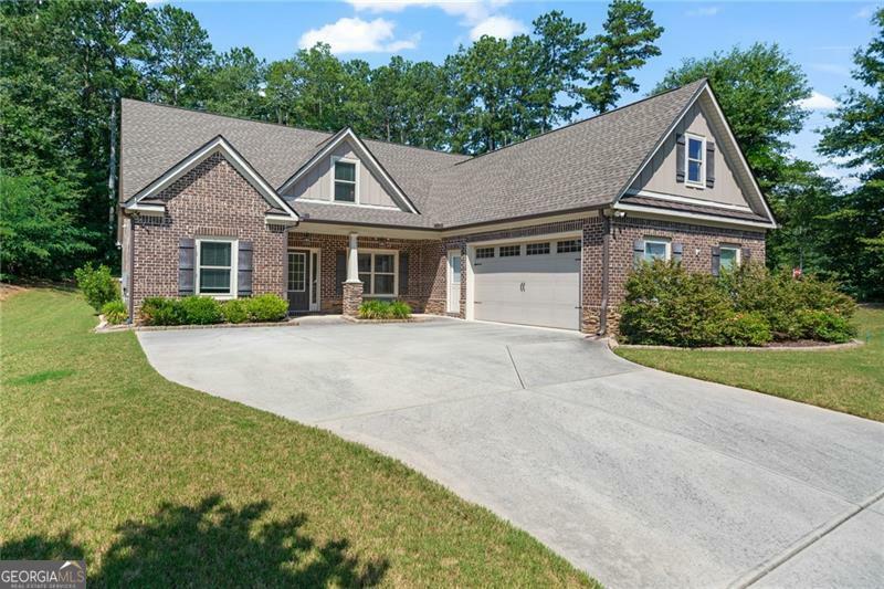 Property Photo:  902 Edgewater Drive  GA 30052 