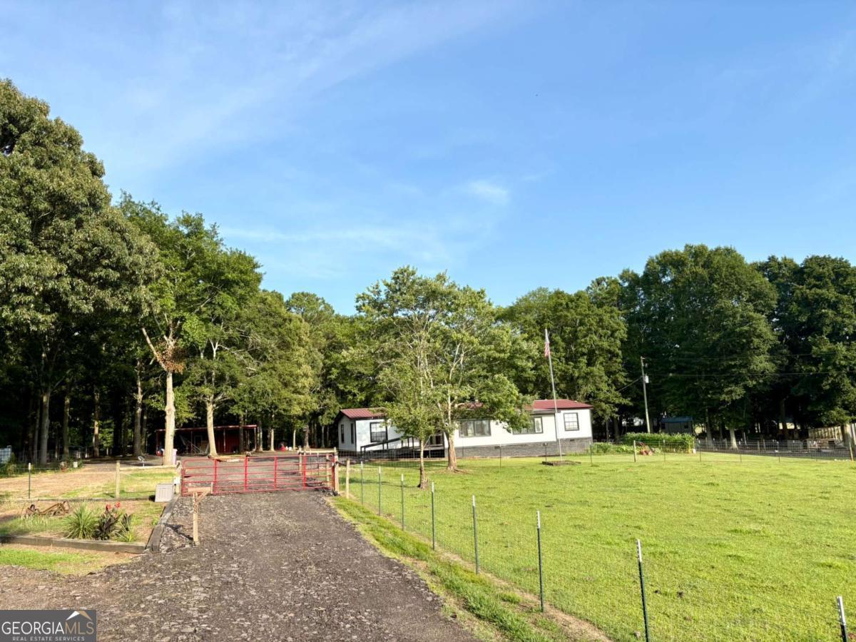 Property Photo: 1368 Jot Em Down Road GA 30633