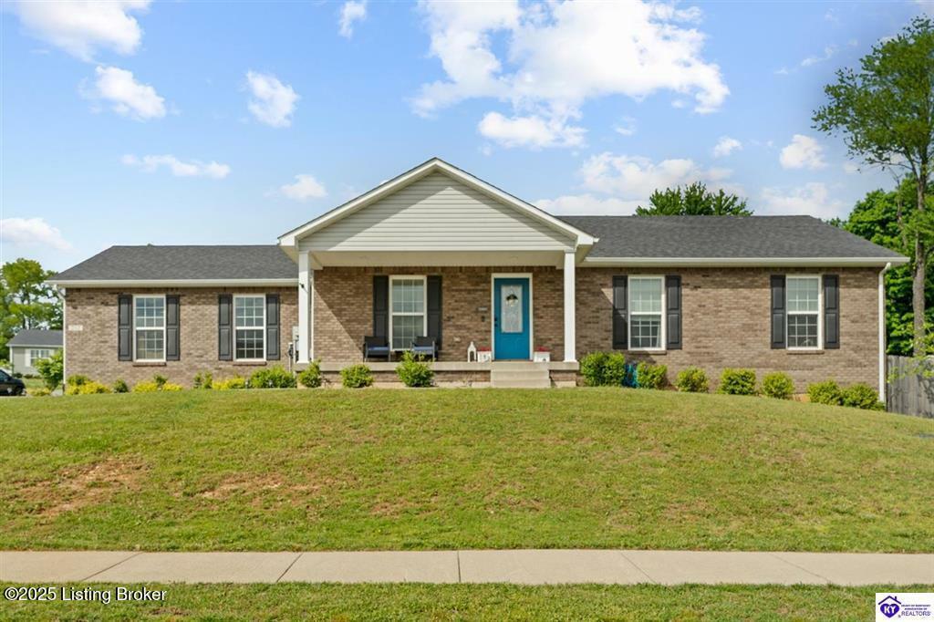 Property Photo: 212 Emerson Dr KY 42701