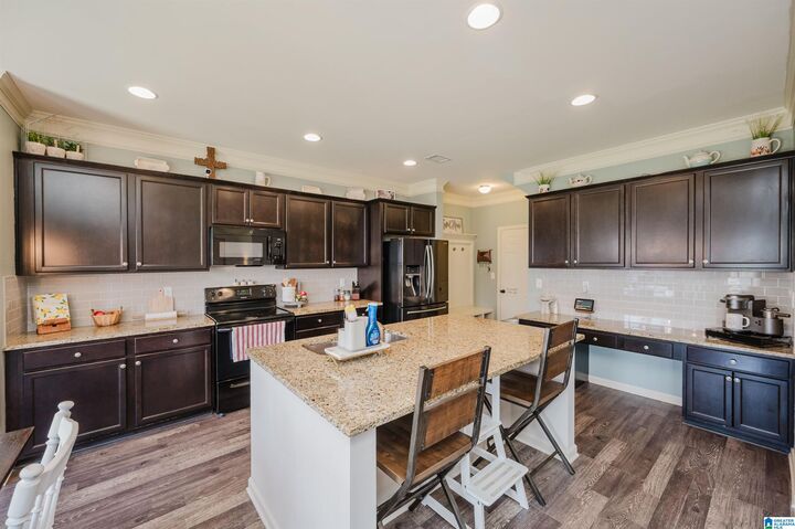 7023 Kensington Avenue  Calera AL 35040 photo
