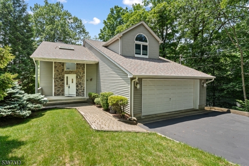 129 W Lake Shore Dr  Rockaway Twp. NJ 07866 photo