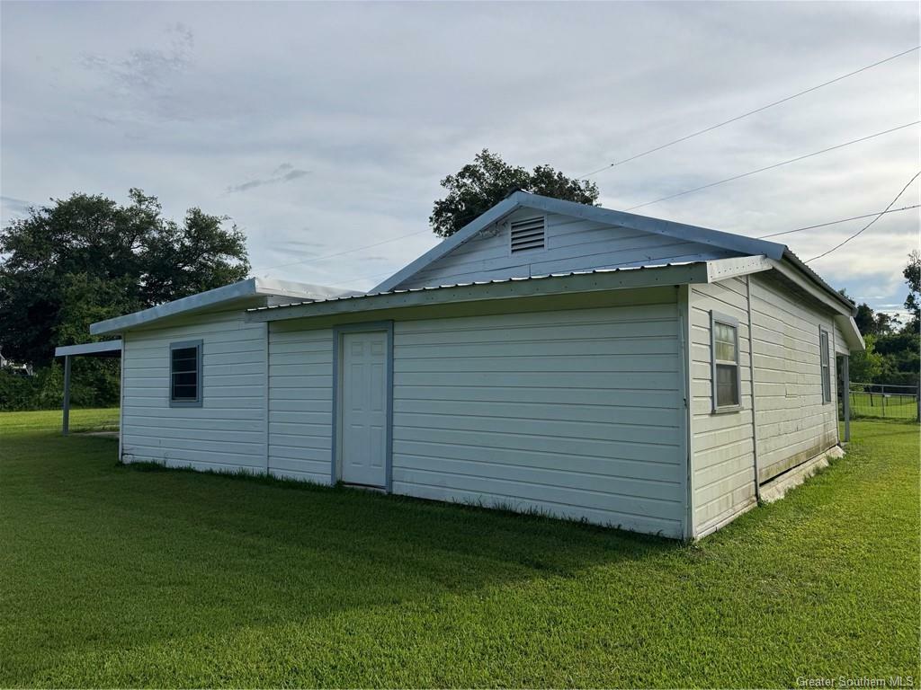 Property Photo: 442 Armistead Lane LA 70611