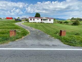 13689 Wolf Creek Rd  Alderson WV 24910 photo