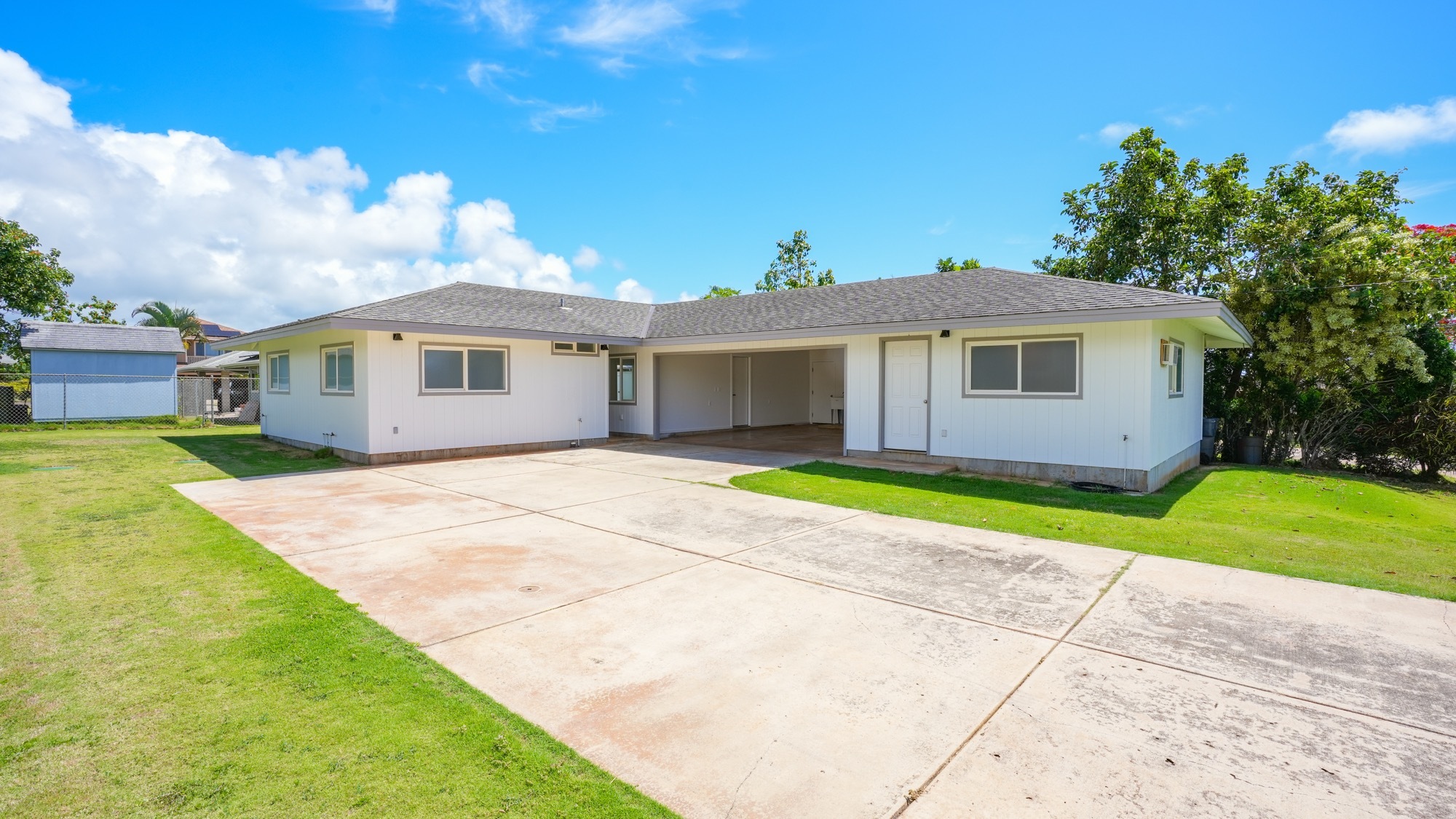 Property Photo: 387 Miulana Pl HI 96746
