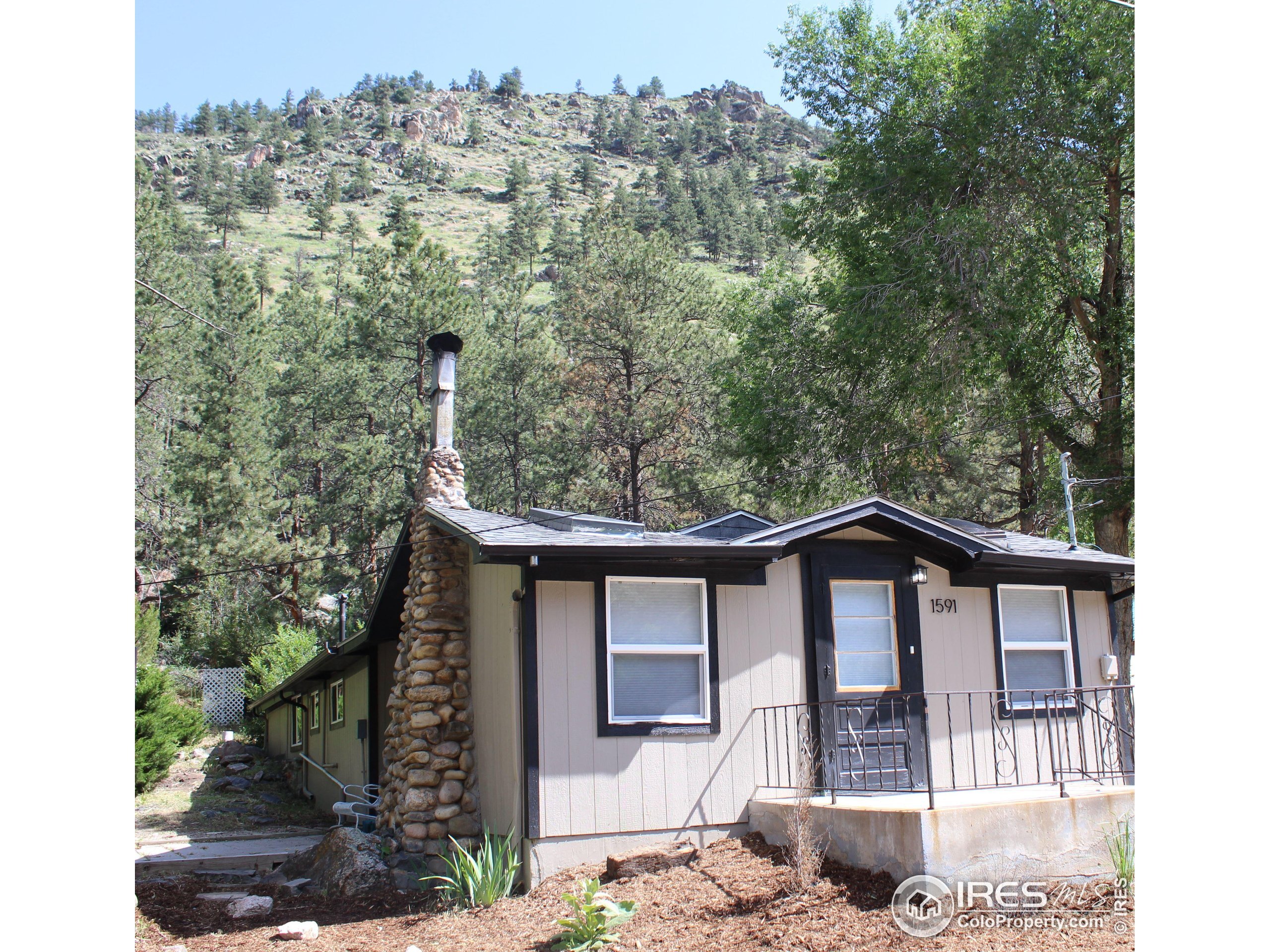 Property Photo: 1591 W US Highway 34 CO 80537