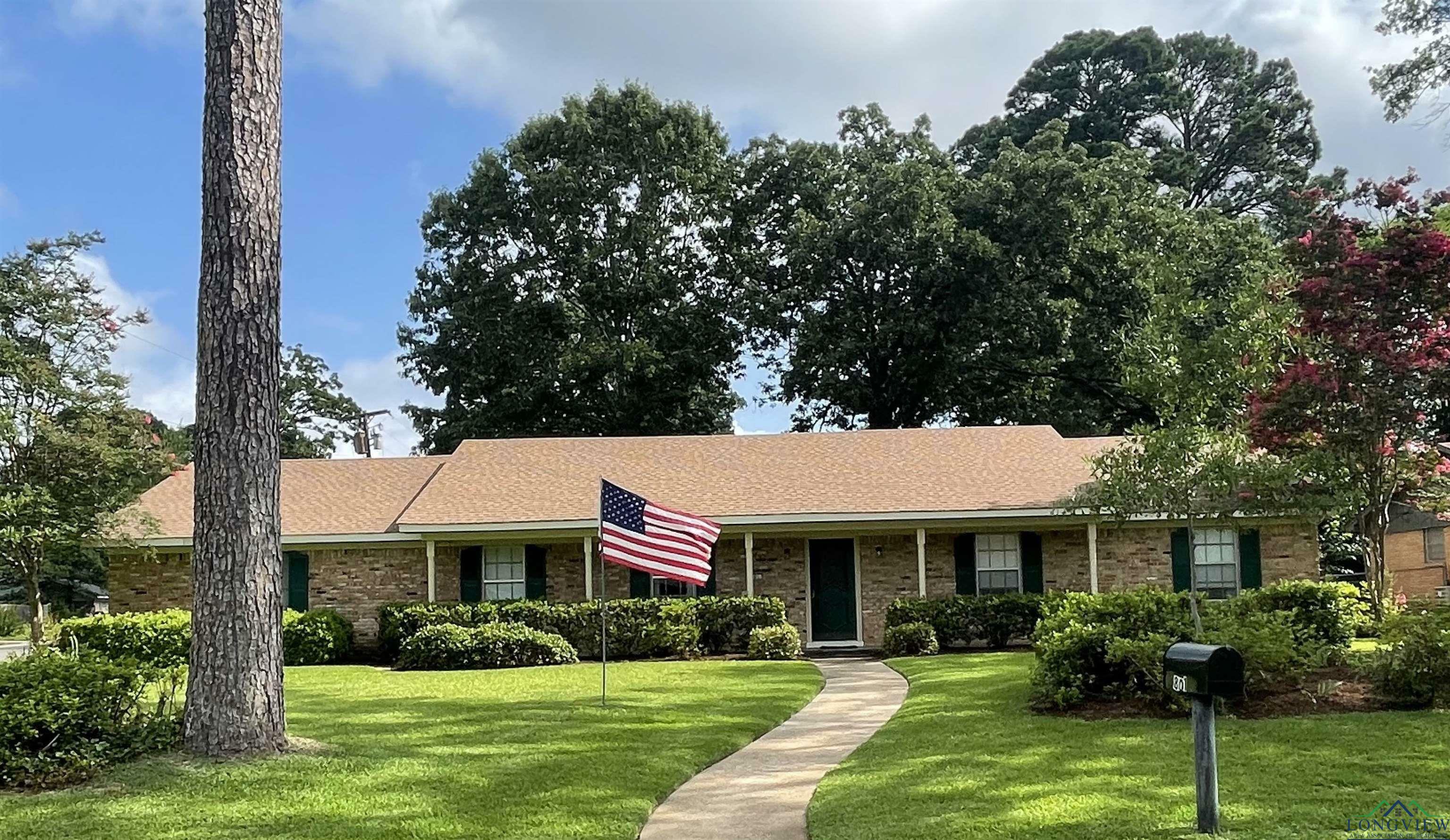 801 Coleman Dr.  Longview TX 75605 photo