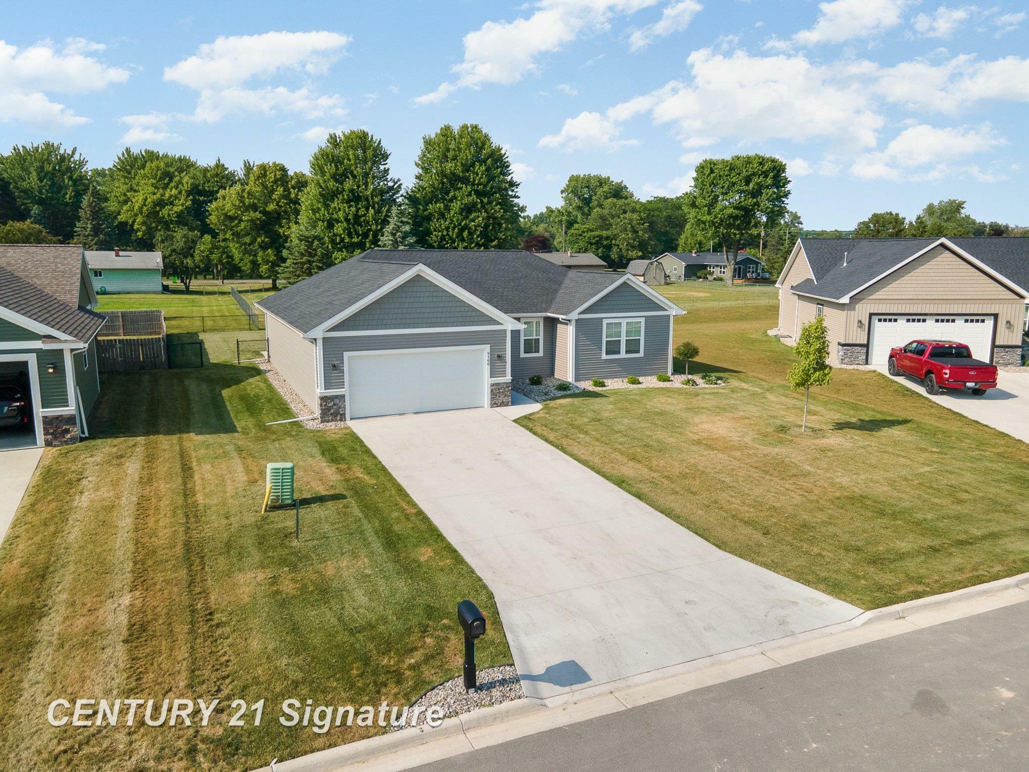Property Photo: 9100 Brook Hollow Lane MI 48623