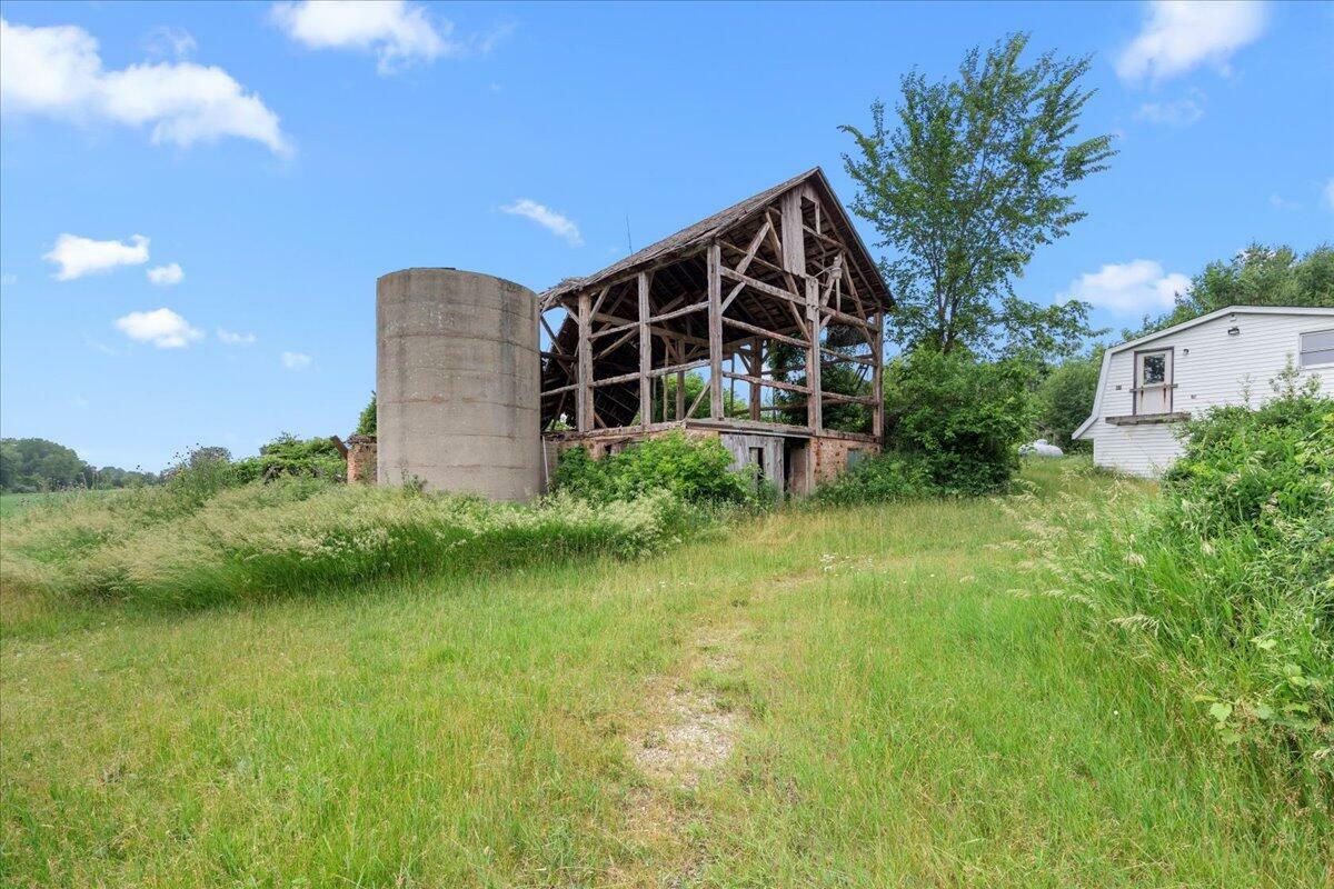 Property Photo: 3551 Blue Goose Rd WI 53095