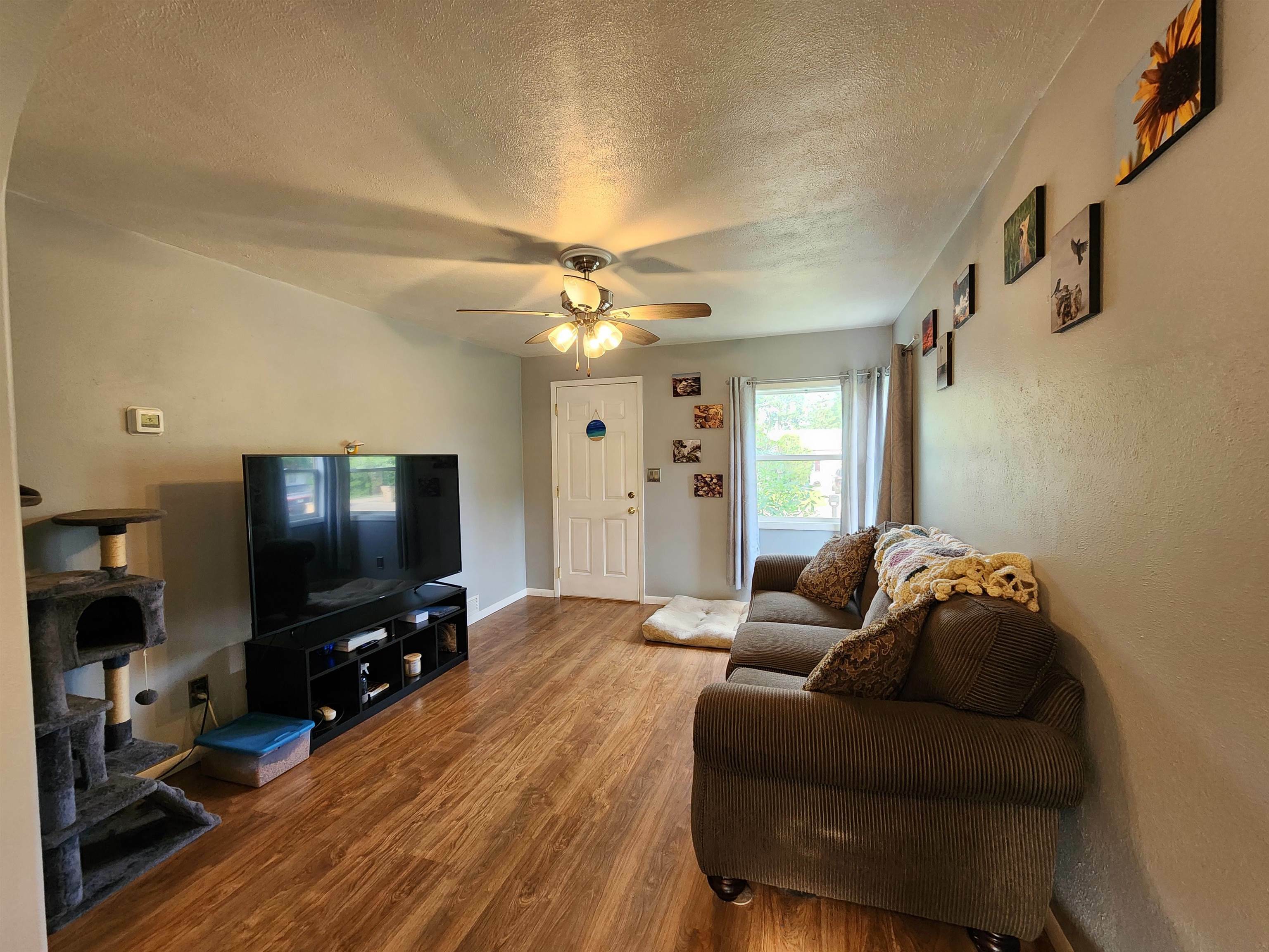 Property Photo: 918 37th St SE ND 58701