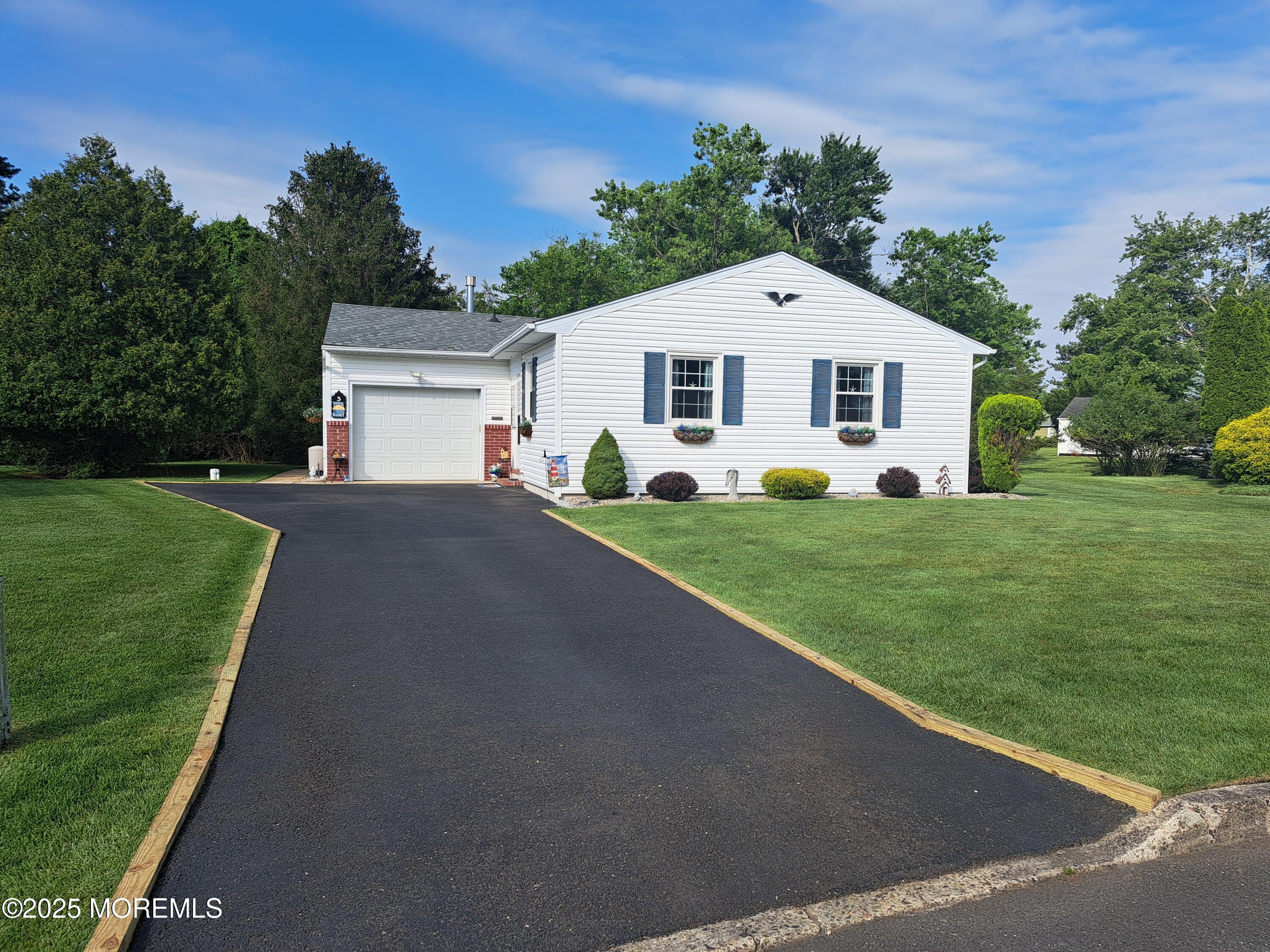 Property Photo: 3 York Court NJ 08757