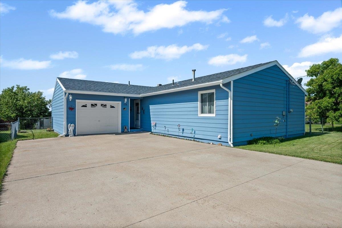 Property Photo: 173 Vista Circle WY 82729
