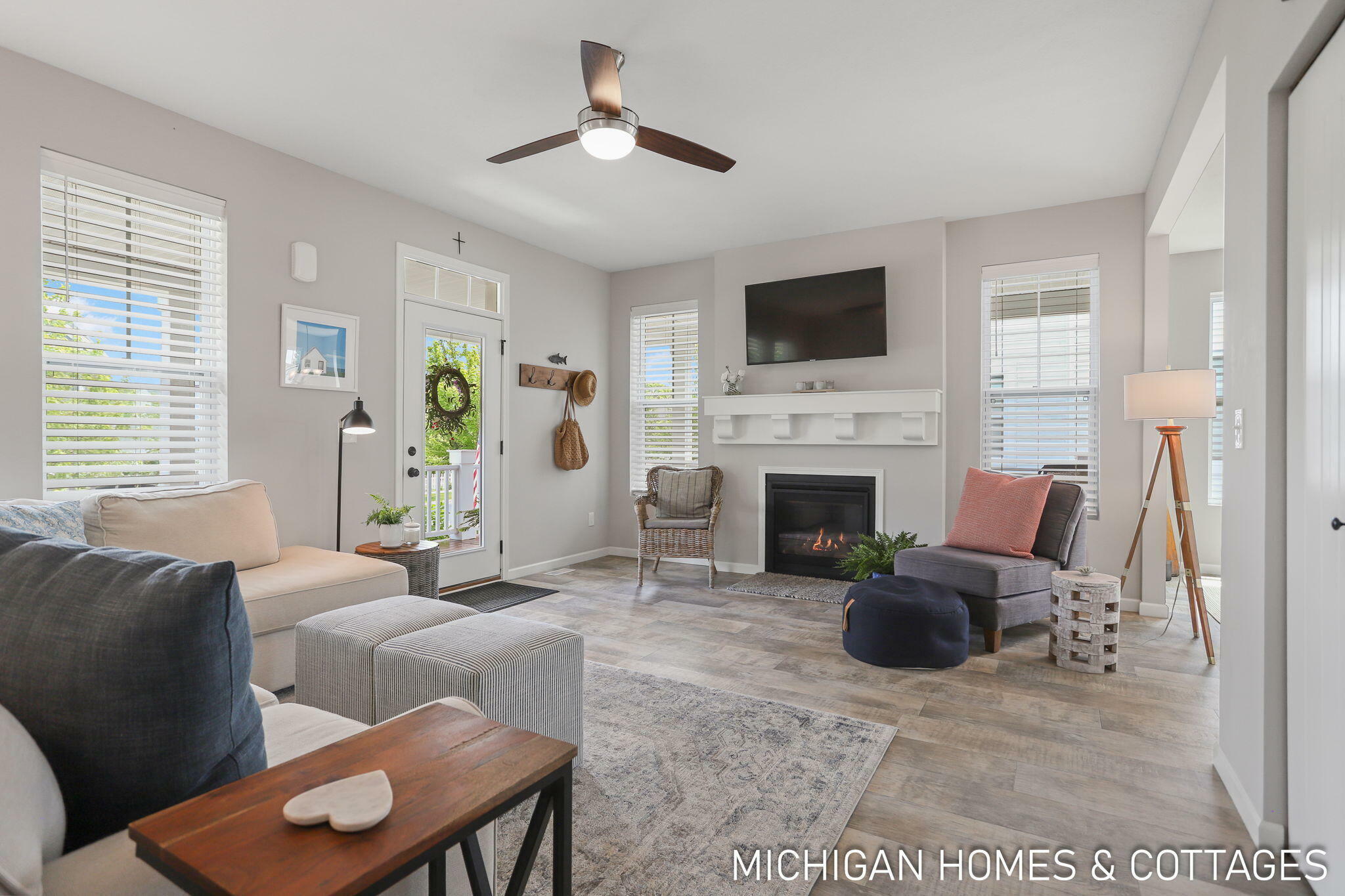 Property Photo: 482 Summer Grove Drive MI 49406