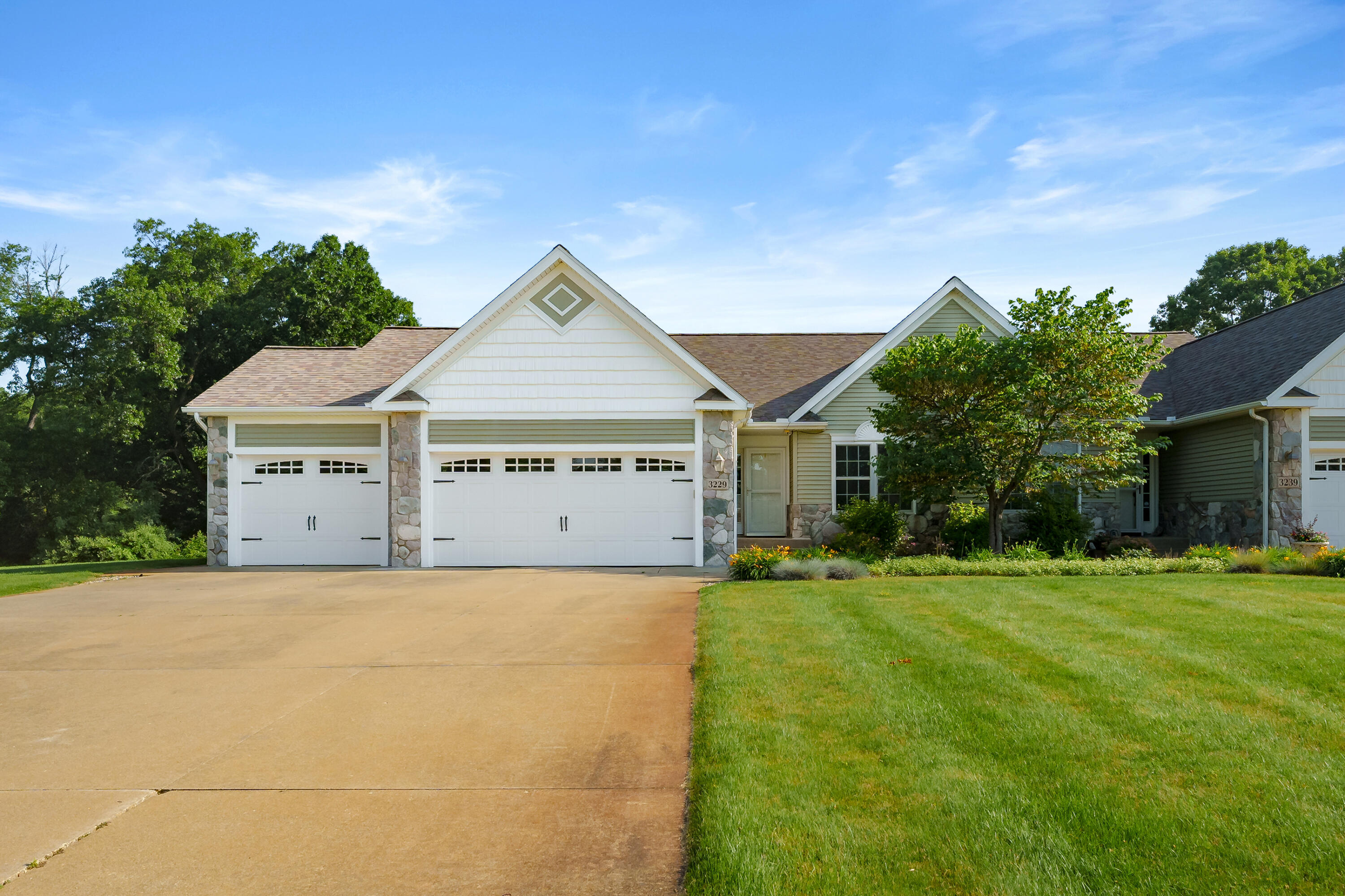 Property Photo: 3229 Nighthawk Lane MI 49015