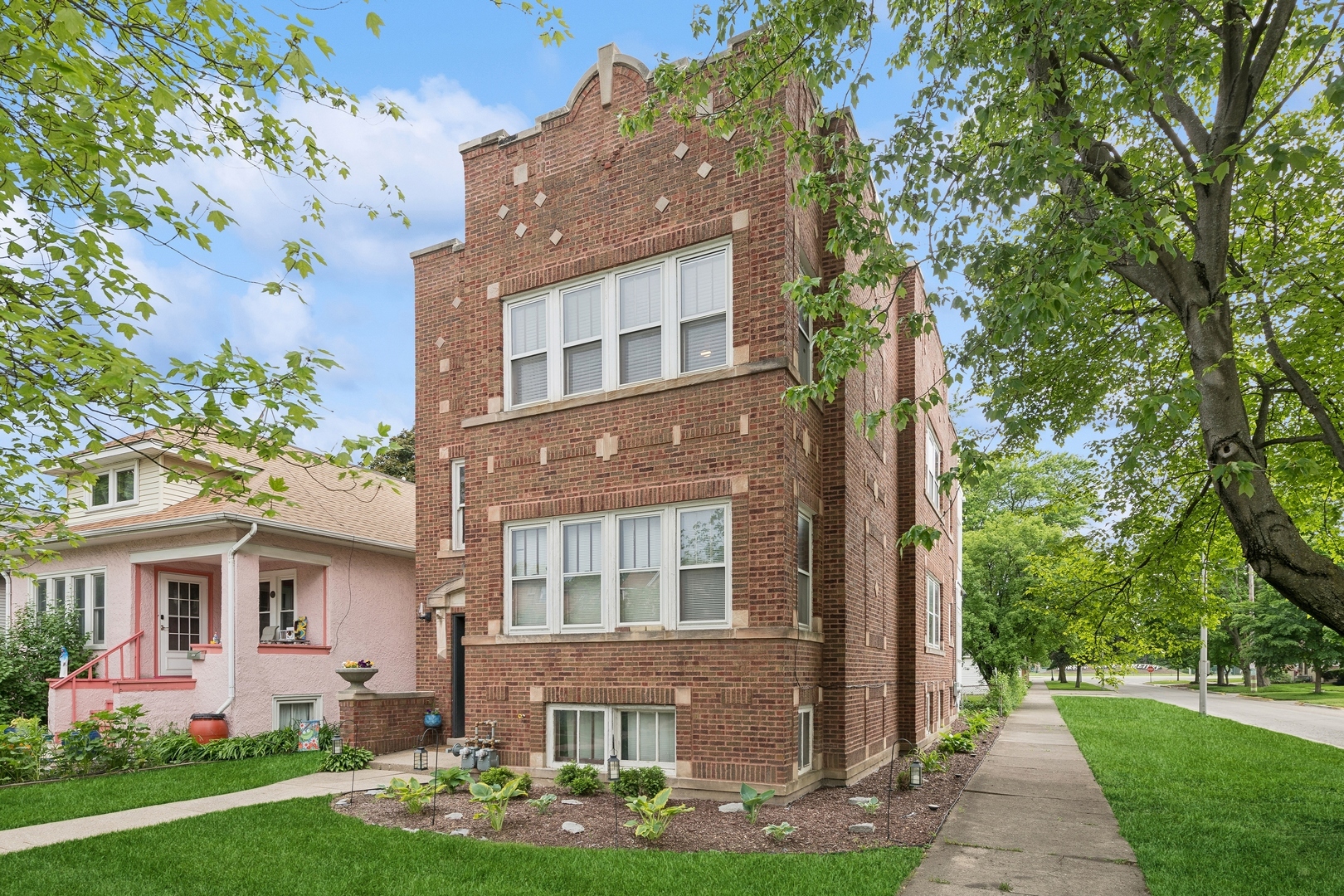 Property Photo:  919 Dunlop Avenue 1  IL 60130 
