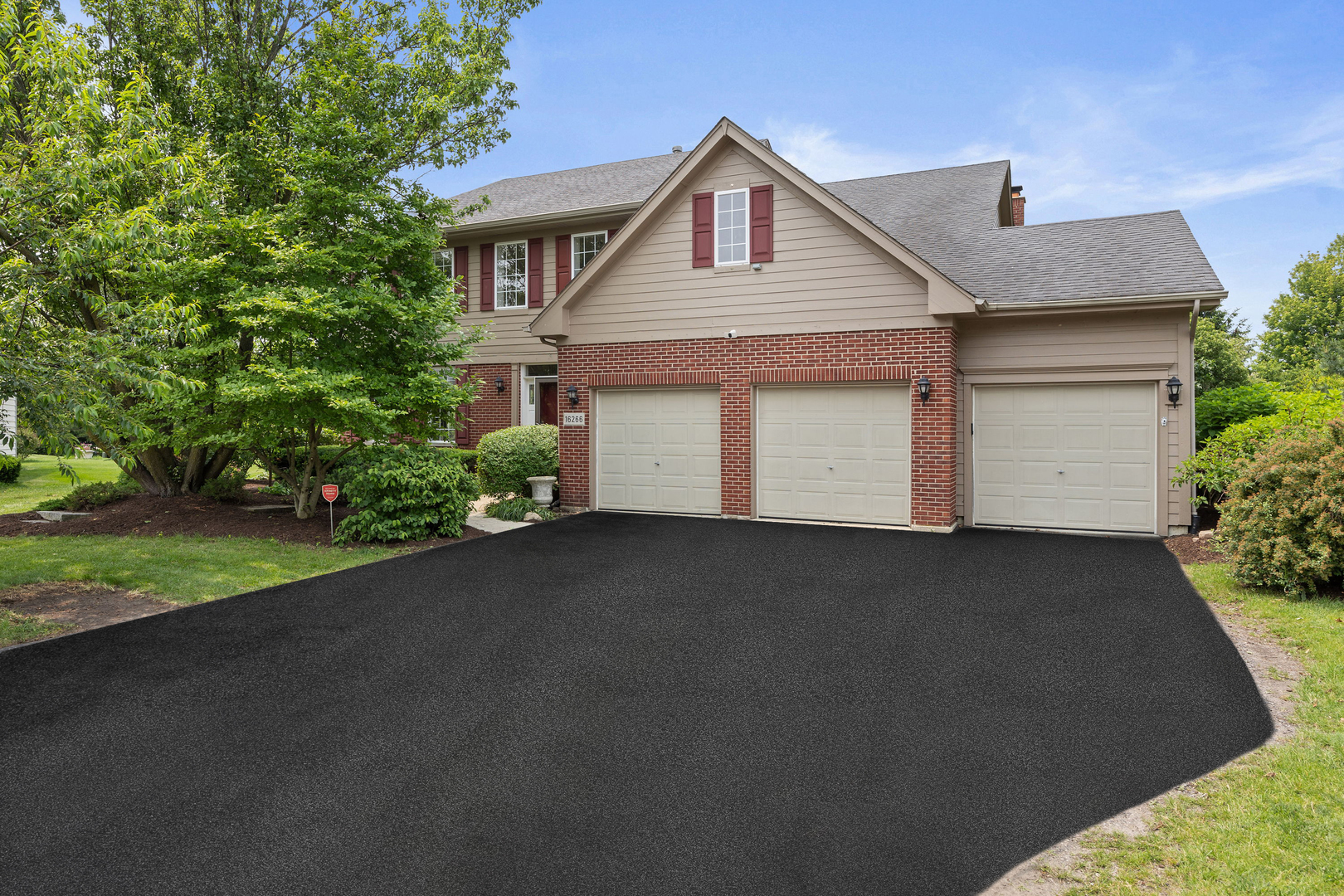 Property Photo:  16266 W Mohawk Court  IL 60441 
