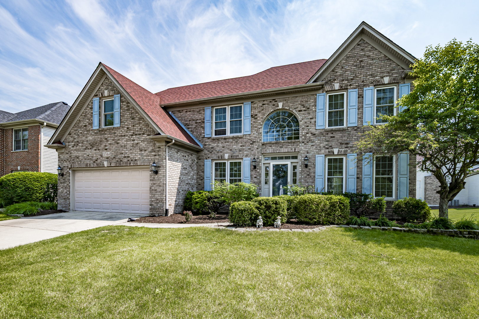 Property Photo: 3744 Highknob Circle IL 60564
