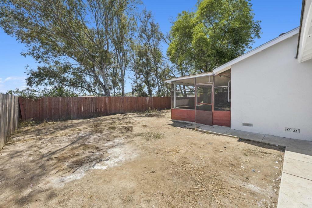 Property Photo:  1537 Palomarcos Avenue  CA 92069 