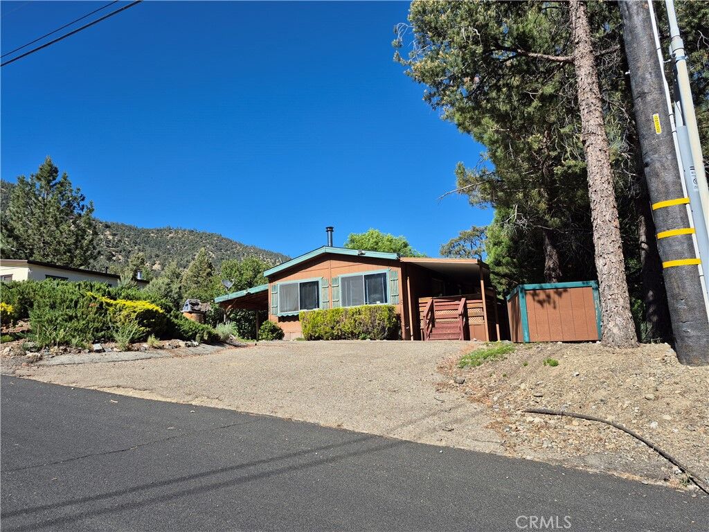 Property Photo: 2716 Klondike Way CA 93222