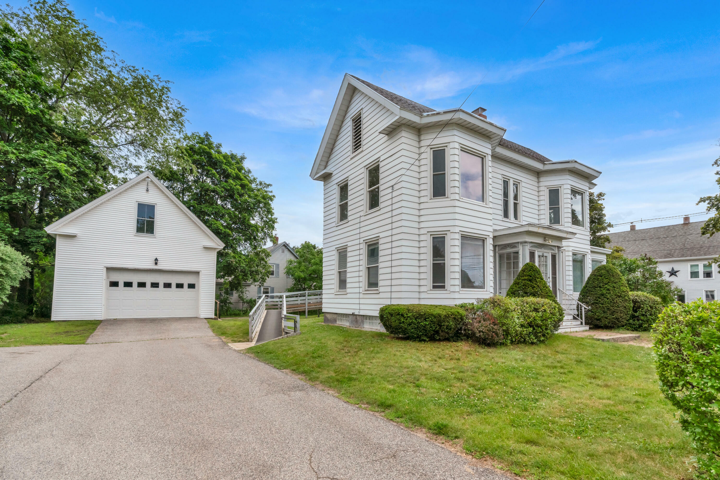 Property Photo: 40 School Street ME 04073