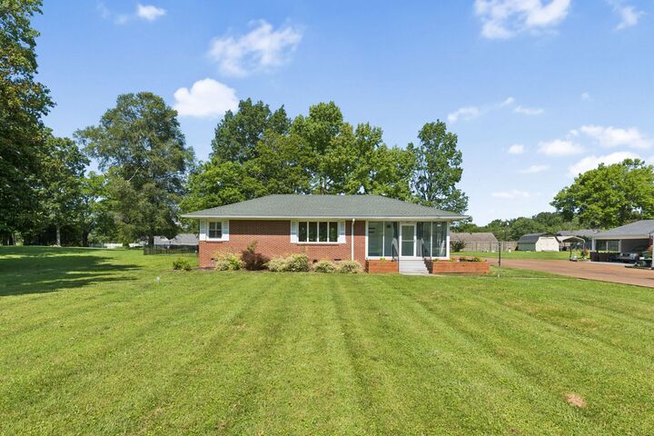 Property Photo: 240 Joyce Ave TN 37091