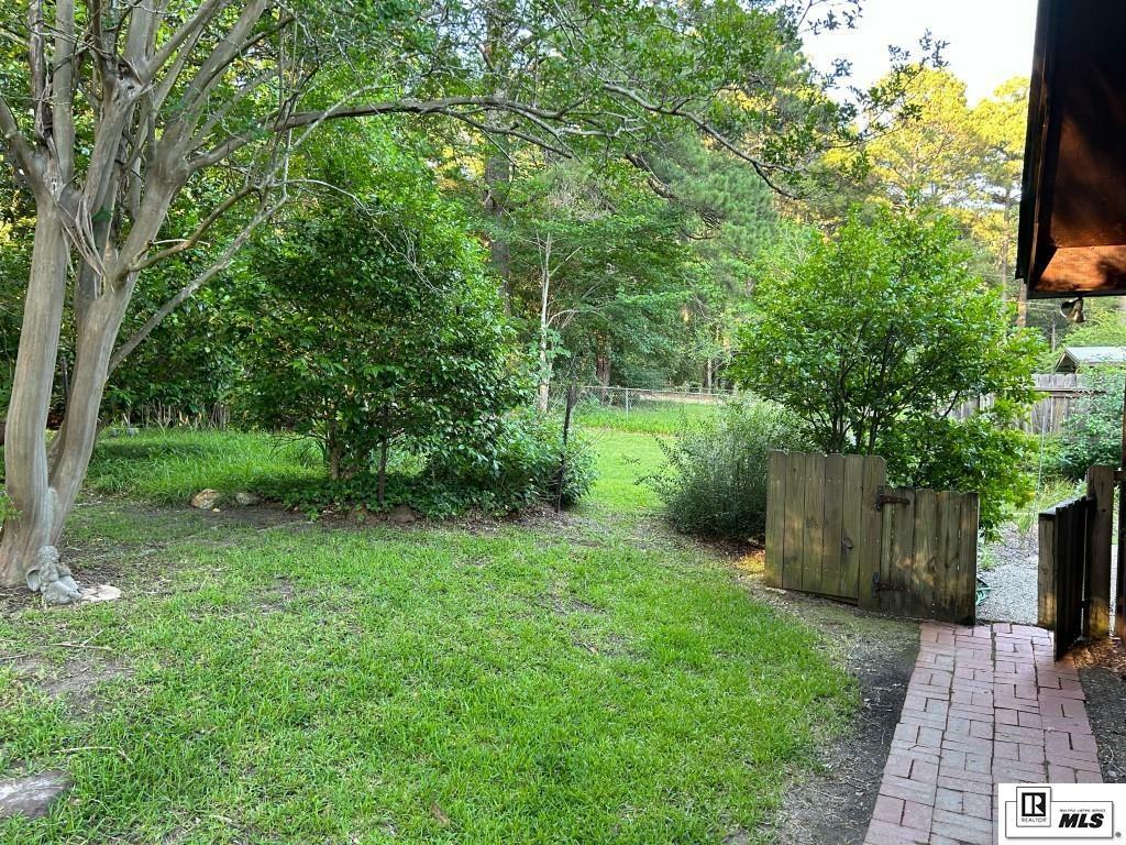 Property Photo: 404 W Tennessee Avenue LA 71270