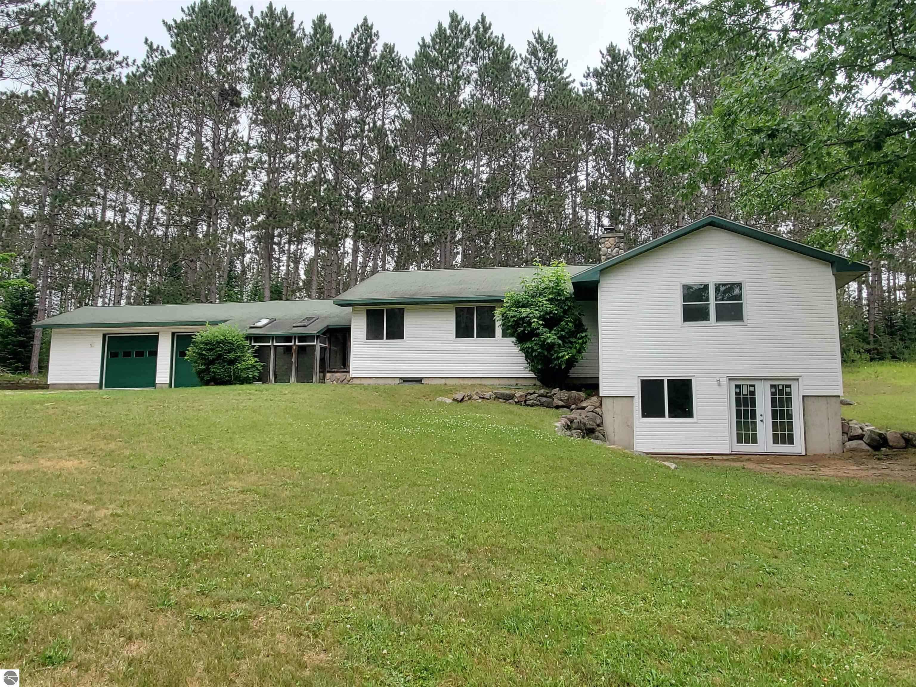 Property Photo:  9551 S 31 1/4 Road  MI 49601 
