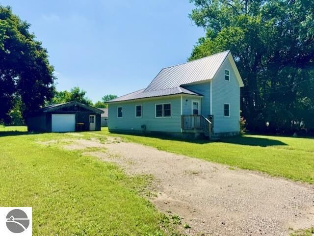 Property Photo:  219 Grafton Avenue  MI 48801 