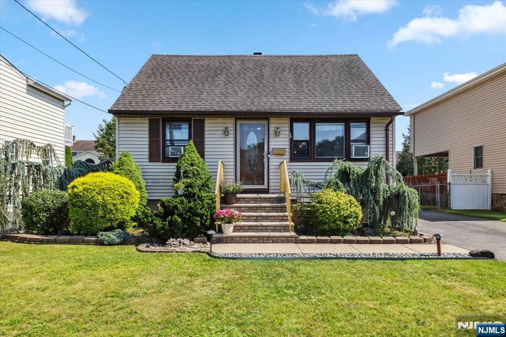 140 Platt Avenue  Saddle Brook NJ 07663 photo