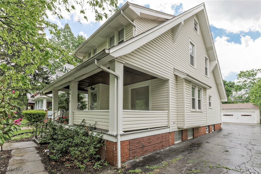 Property Photo:  3412 Euclid Heights Boulevard  OH 44118 