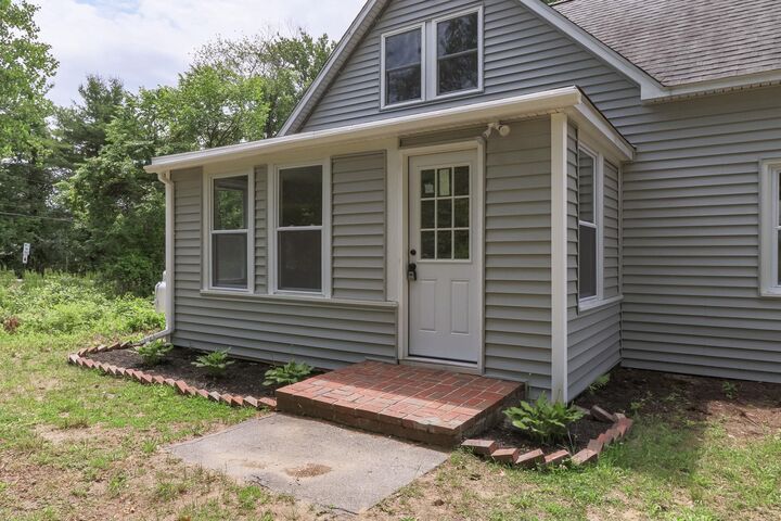 Property Photo: 783 Hooksett Road NH 03032