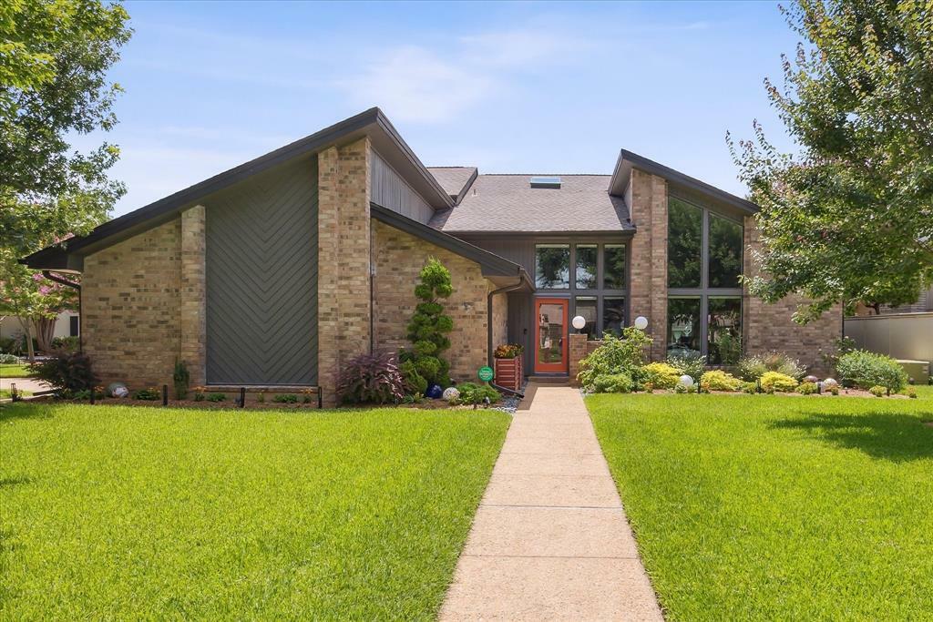 Property Photo: 1517 Waltham Court TX 76012