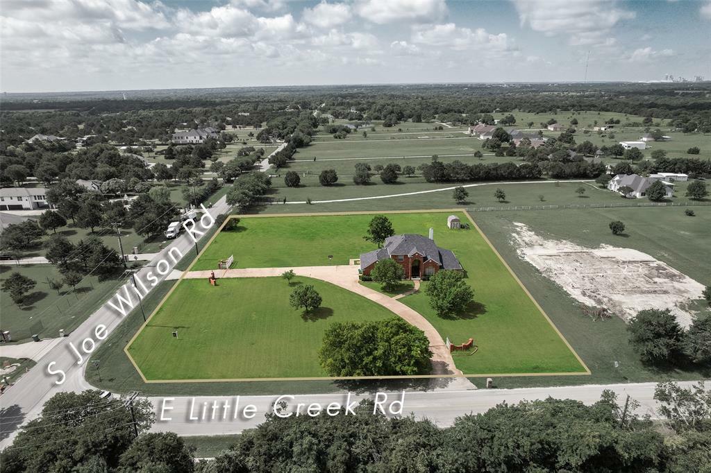 Photo de la propriété: 700 E Little Creek Road TX 75104
