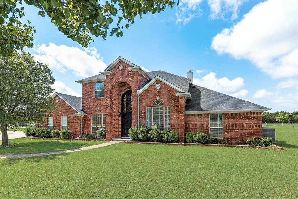 Property Photo: 700 E Little Creek Road TX 75104