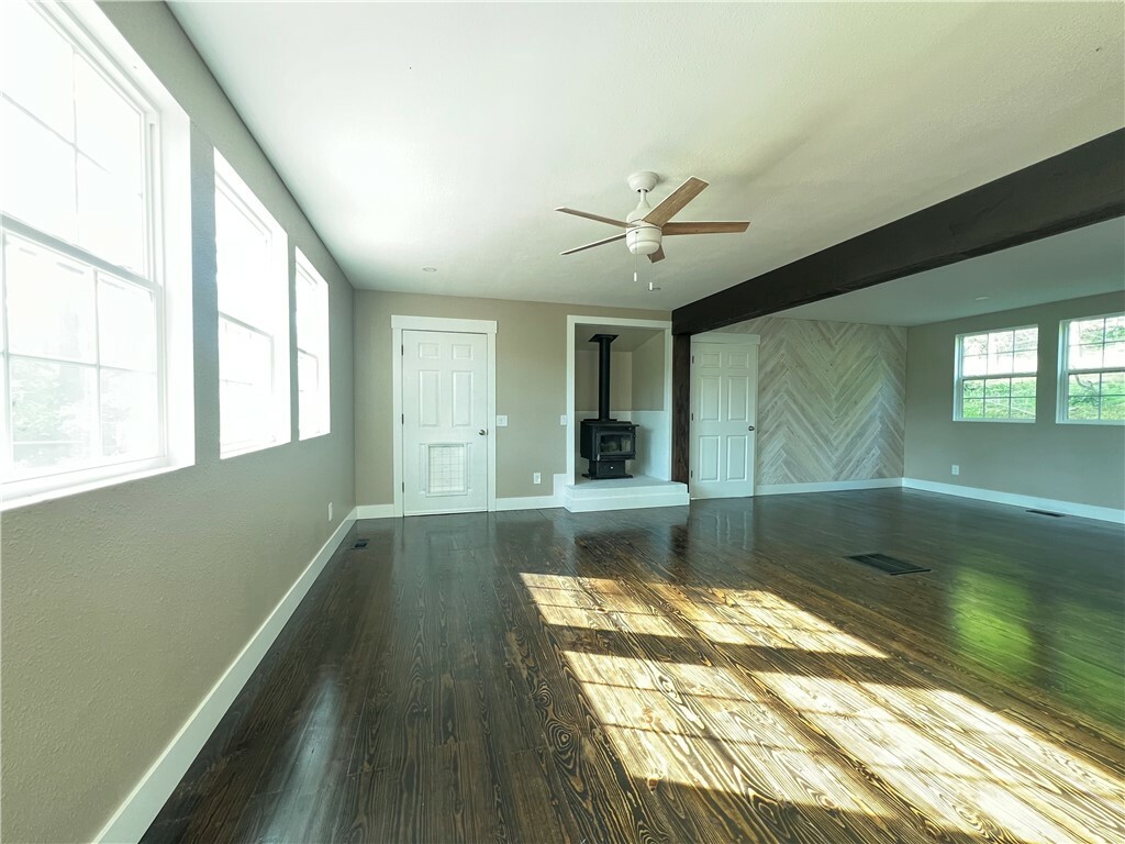 Property Photo: 22198 E Ar 12 Highway AR 72756