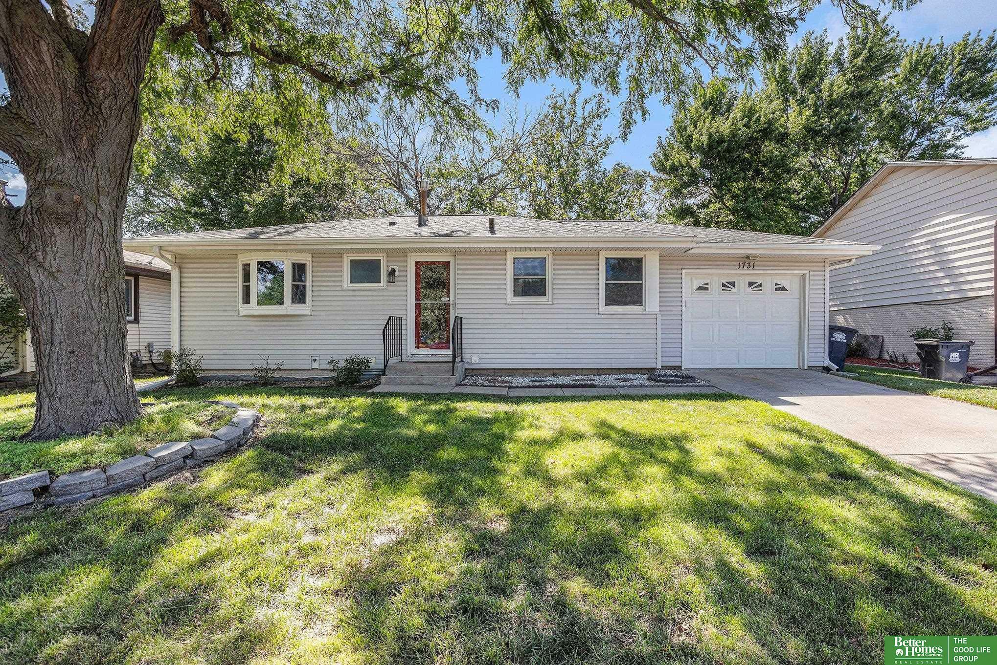 Property Photo: 1731 SW 9th Street NE 68522