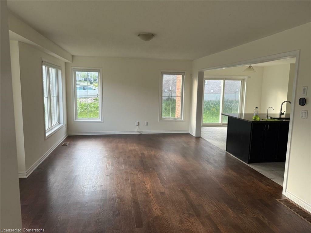 Property Photo: 84 Ridge Road ON N3E 0C6