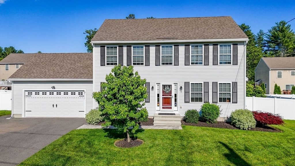 Property Photo:  4 Chestnut St  NH 03051 