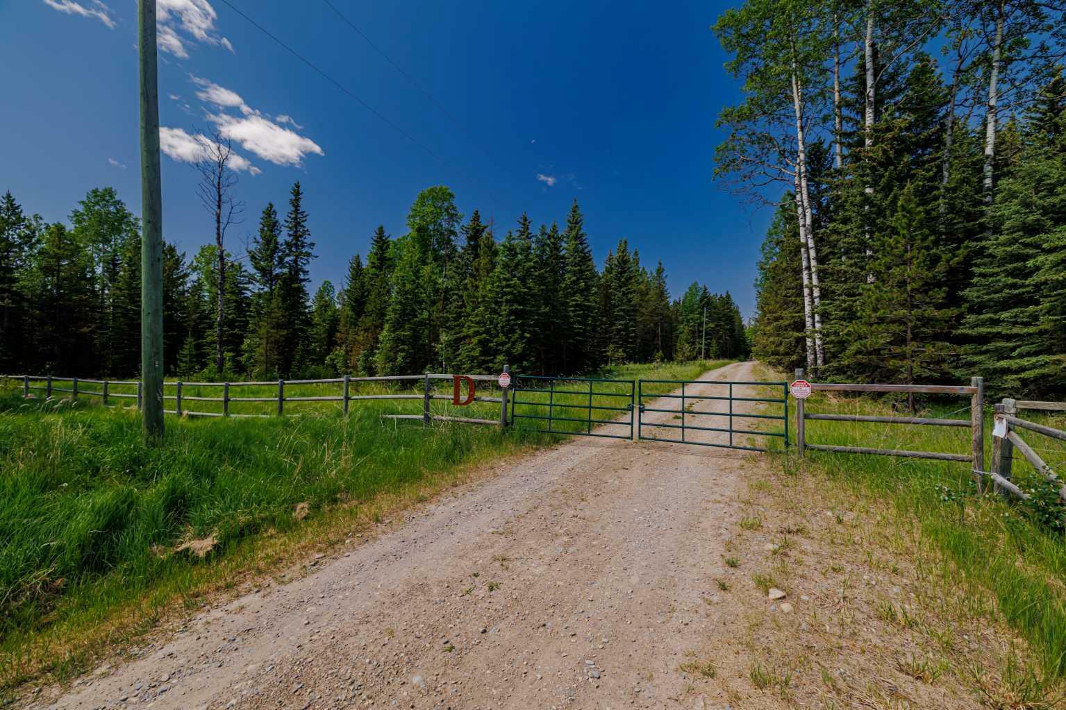 Property Photo: 282155 Range Road 53 AB T4C 1A7