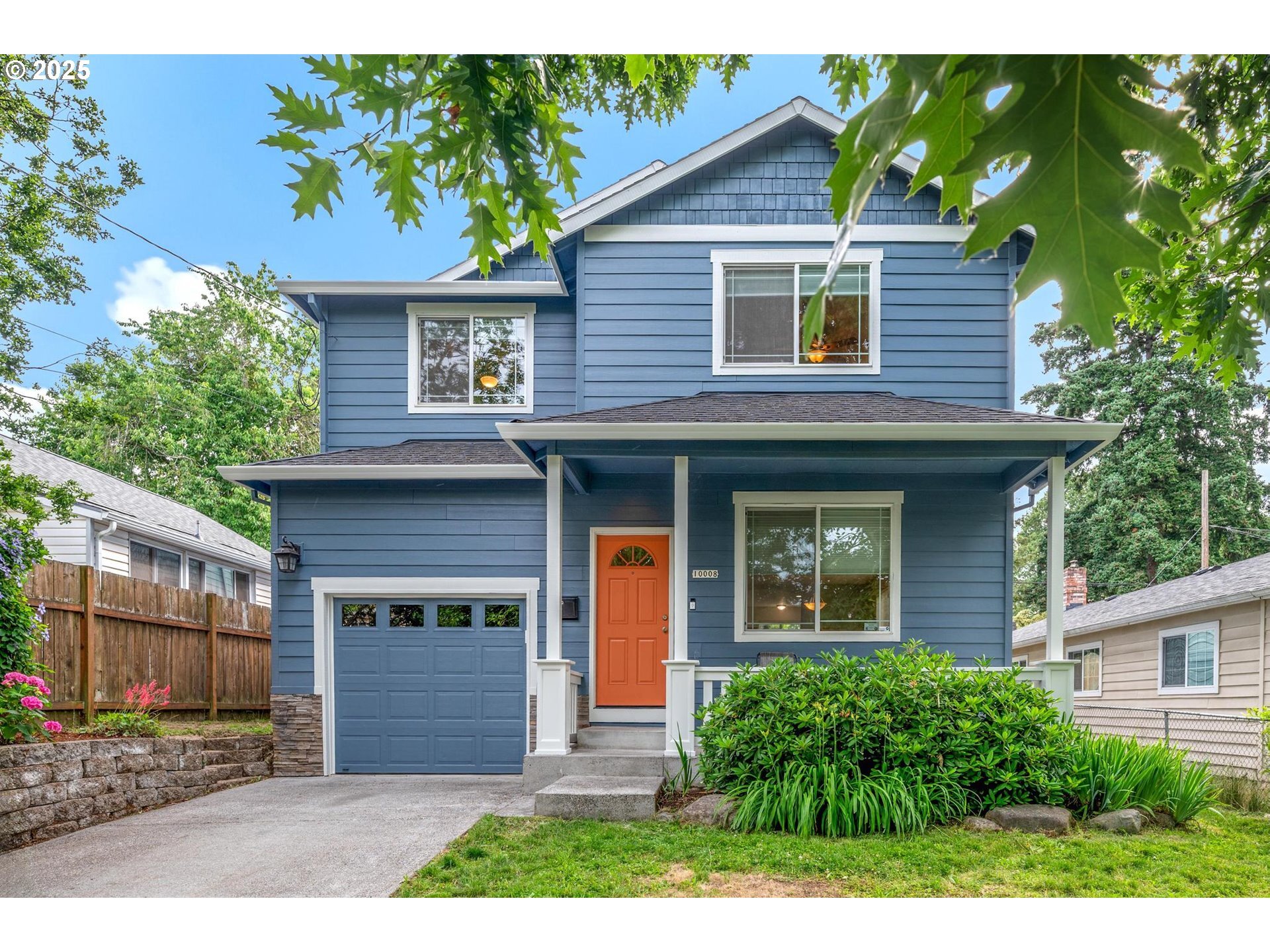 Property Photo: 10008 N Central St OR 97203