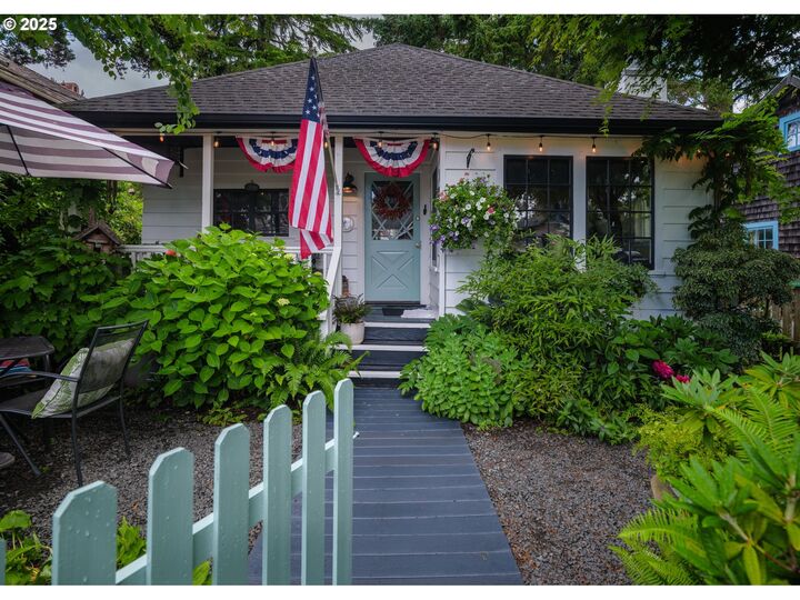 762 G St  Gearhart OR 97138 photo