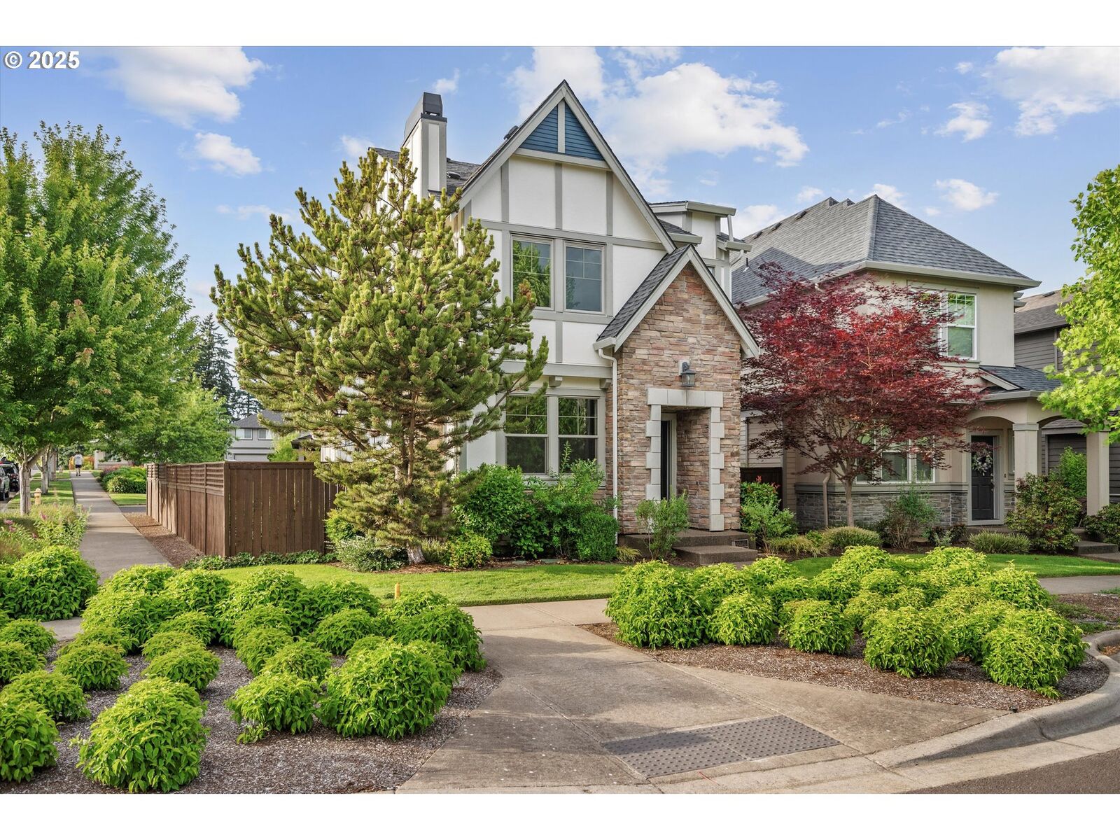 Property Photo: 29034 SW Costa Cir W OR 97070