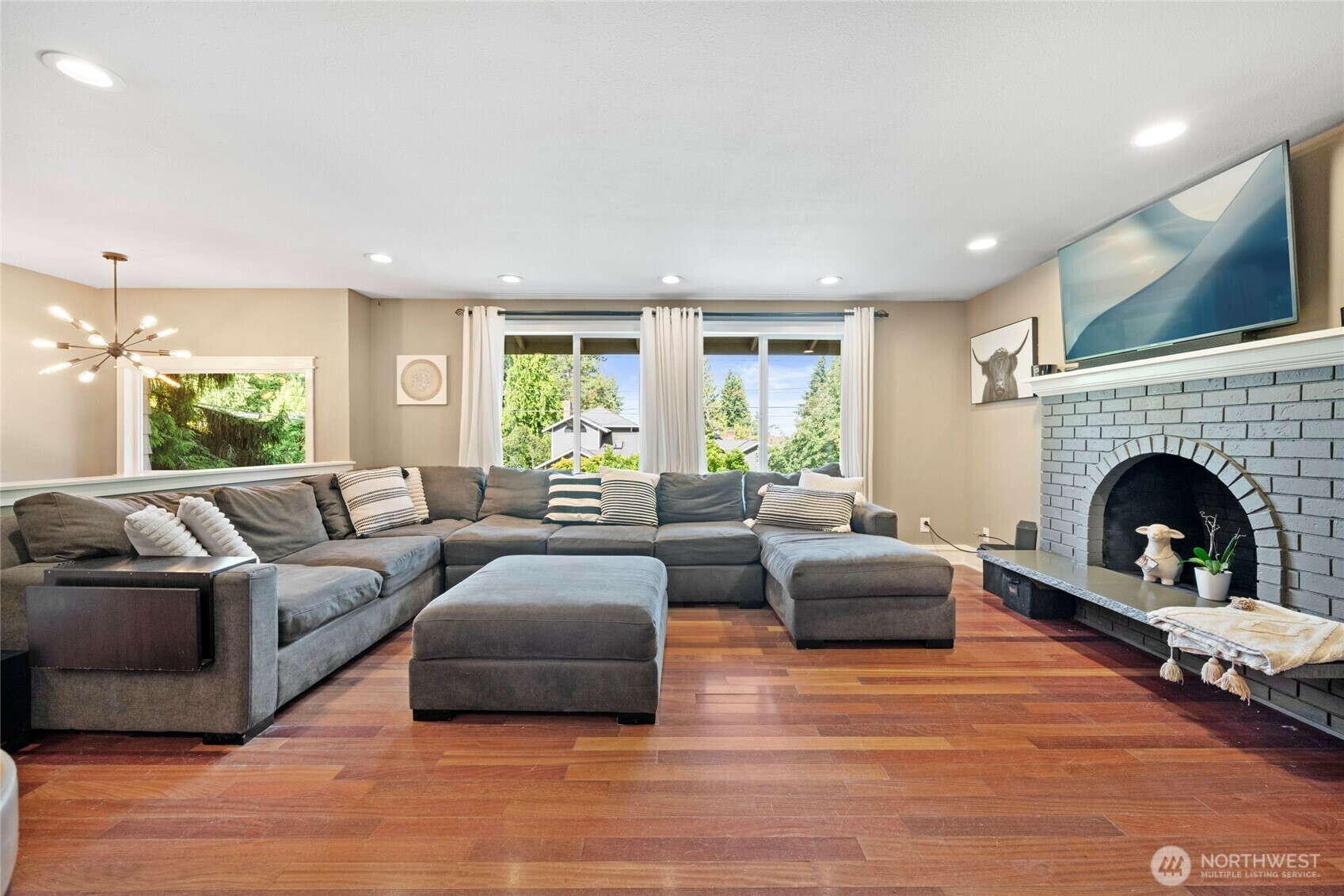 Property Photo: 15921 68th Avenue W WA 98026