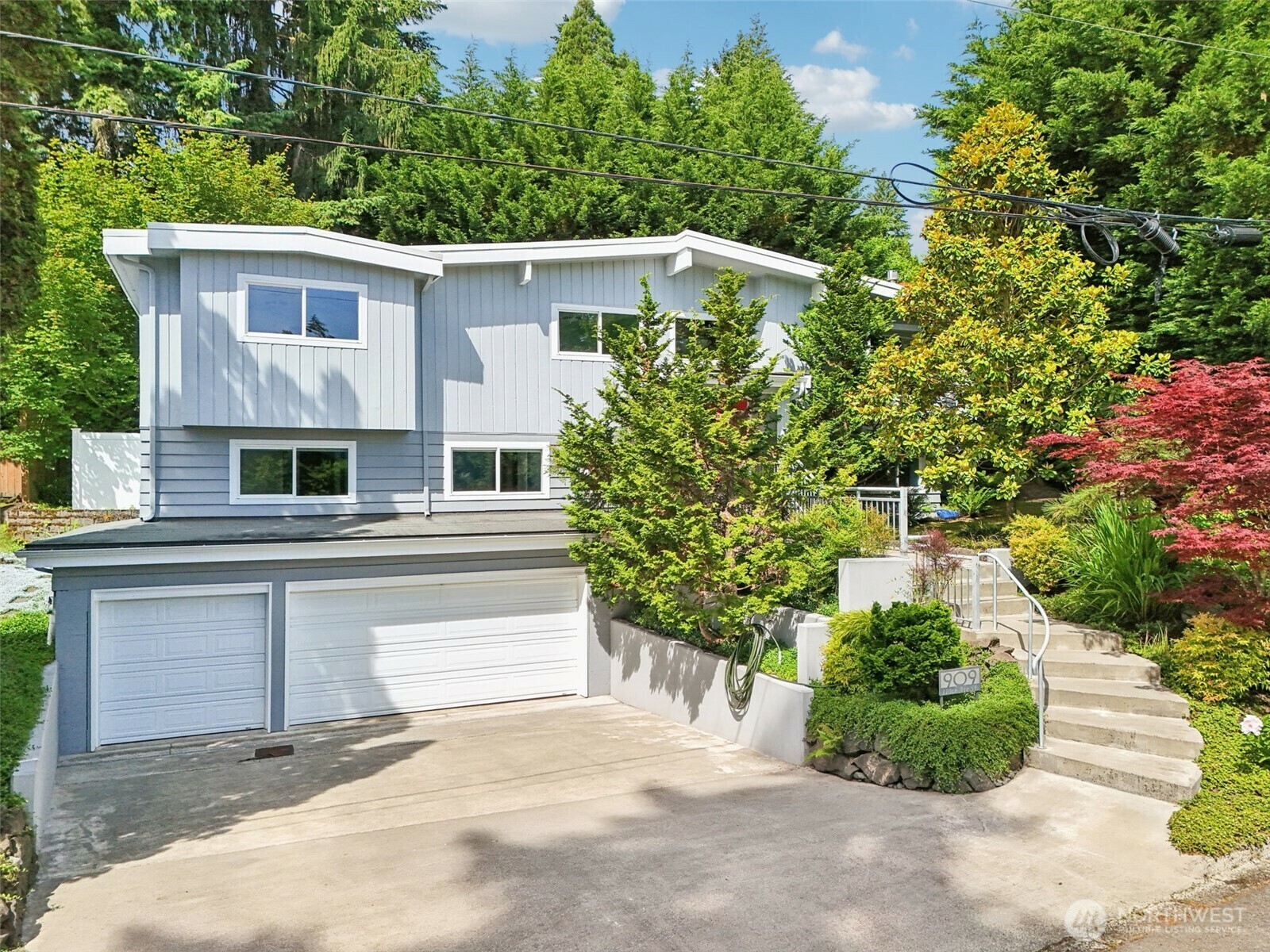 909  110th Avenue SE  Bellevue WA 98004 photo