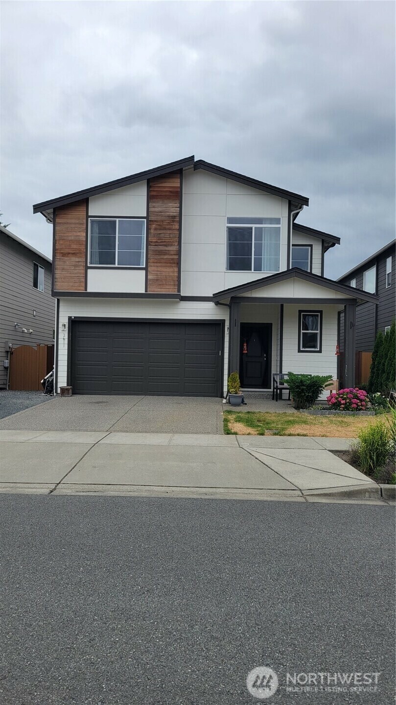 Property Photo: 2611 176th Place NE WA 98271
