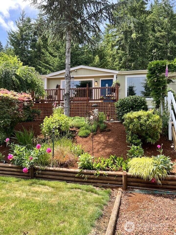 Property Photo: 561 E Krabbenhoft Rd WA 98546