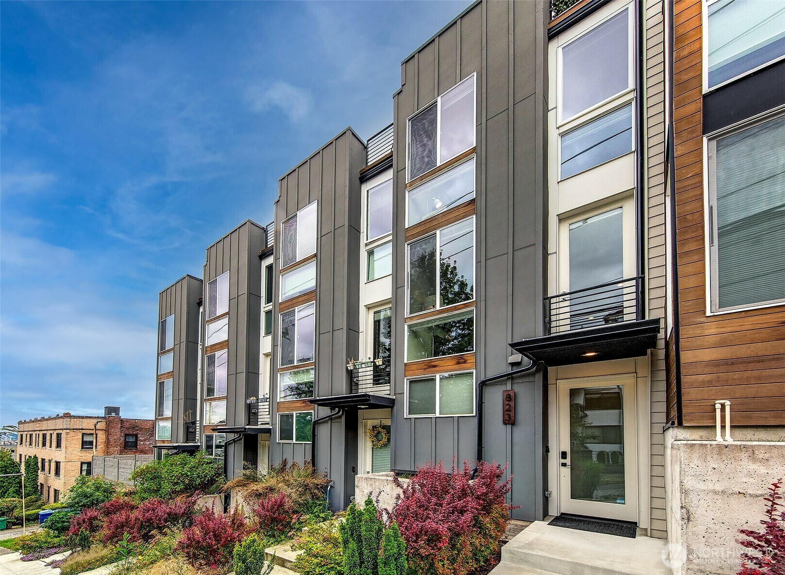823  Warren Avenue N  Seattle WA 98109 photo